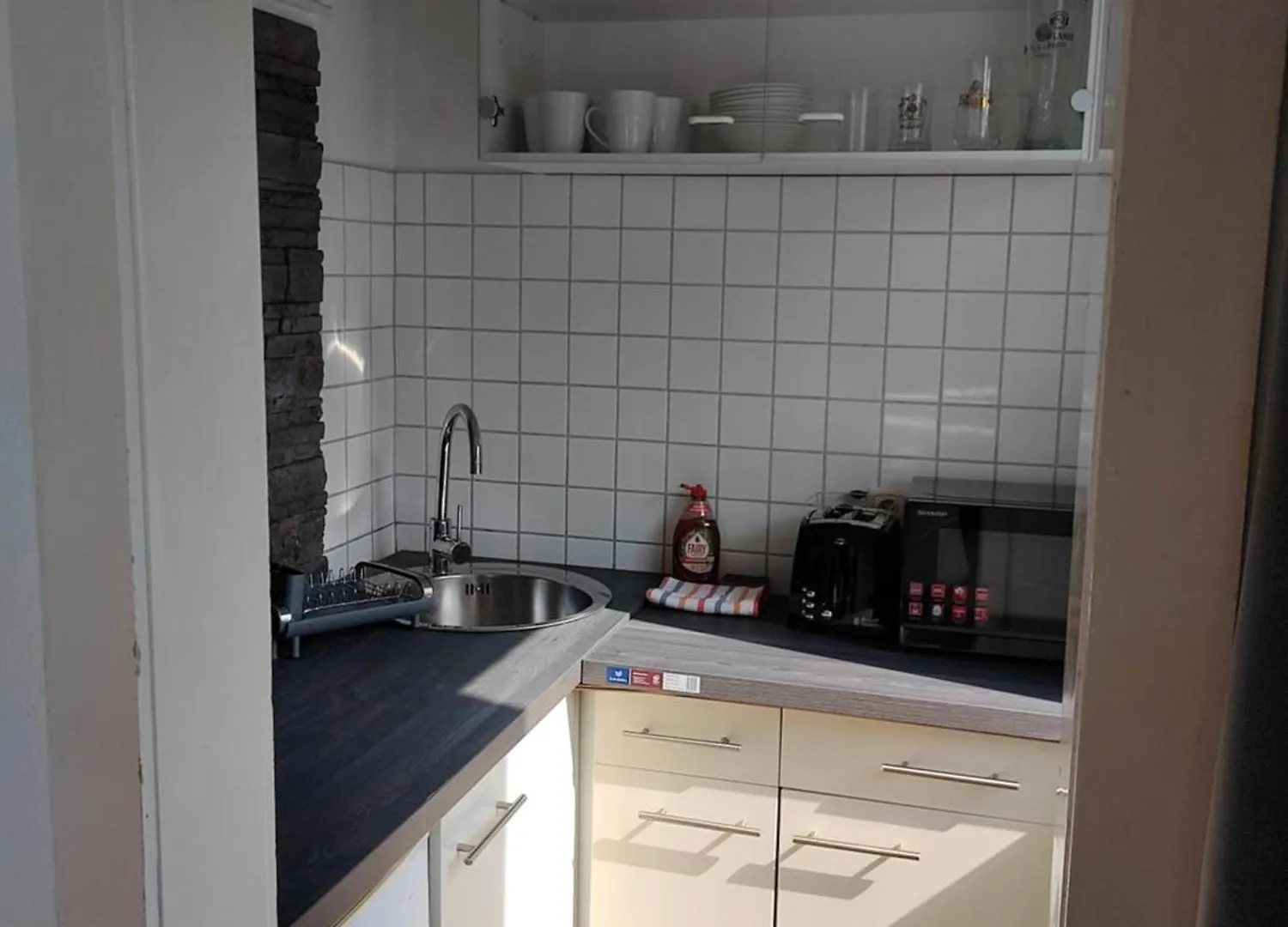 Kleines Apartment In Frankfurt Mit Eigenem Stellplatz In Messenaehe Frankfurt am Main 0*,